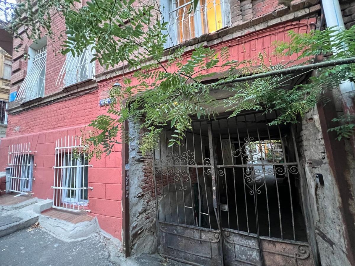 Cosy Apartment In Tbilisi Centre المظهر الخارجي الصورة